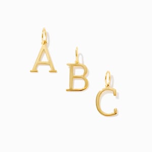 Mini pingente de letra em ouro maciço 14k