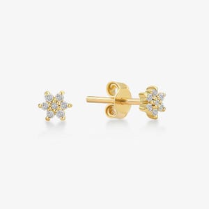 14k Gold Diamond Flower Earrings: Dainty Cluster Studs