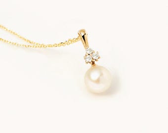 14k Gold Pearl Necklace: Diamond Accent, Elegant Bridal Jewelry