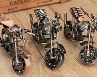 Handmade Motorcycle Model Retro Motor Figurine Metal Decoration Iron Motorbike Ornament Decor Vintage Creative Hand Craft Kid Toy Gifts