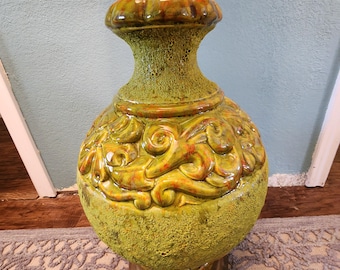 Large Vintage Avocado Green Ceramic Table Lamp - Mid Century Modern 1960s 1970s - Textured Floral Scroll Relief - MCM Retro Lighting