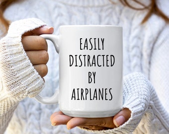 Flugzeug Becher, Pilot Geschenk, lustiges Flugzeug Geschenk, Geschenk für Pilot, Pilot Geschenke, lustige Pilot Tassen, Pilot Tasse, leicht abgelenkt von Flugzeugen Becher