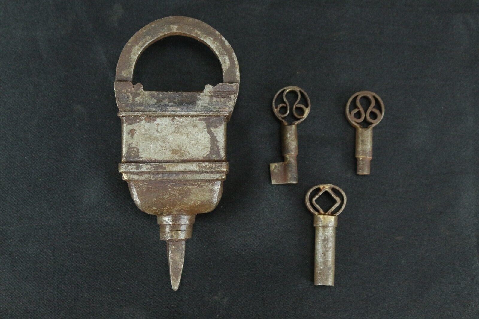 Old unusual keys - Etsy 日本