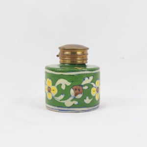 Petit pot d'encre en céramique verte, poterie bleue indienne, bouchon en laiton ancien, pot de collection