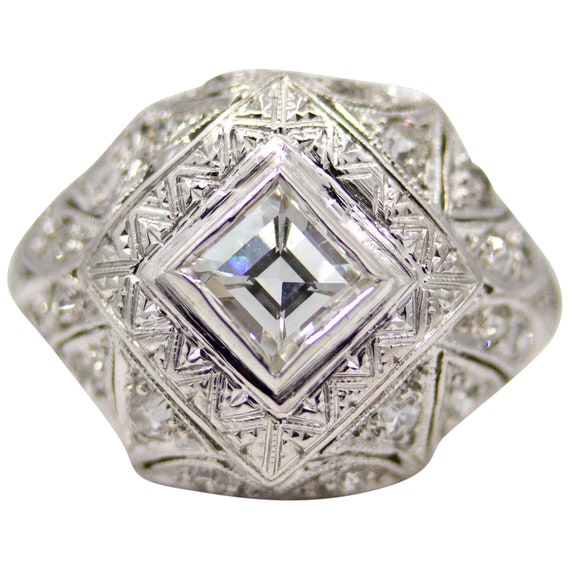 Art Deco Step Cut Diamond Engagement Ring in Plati