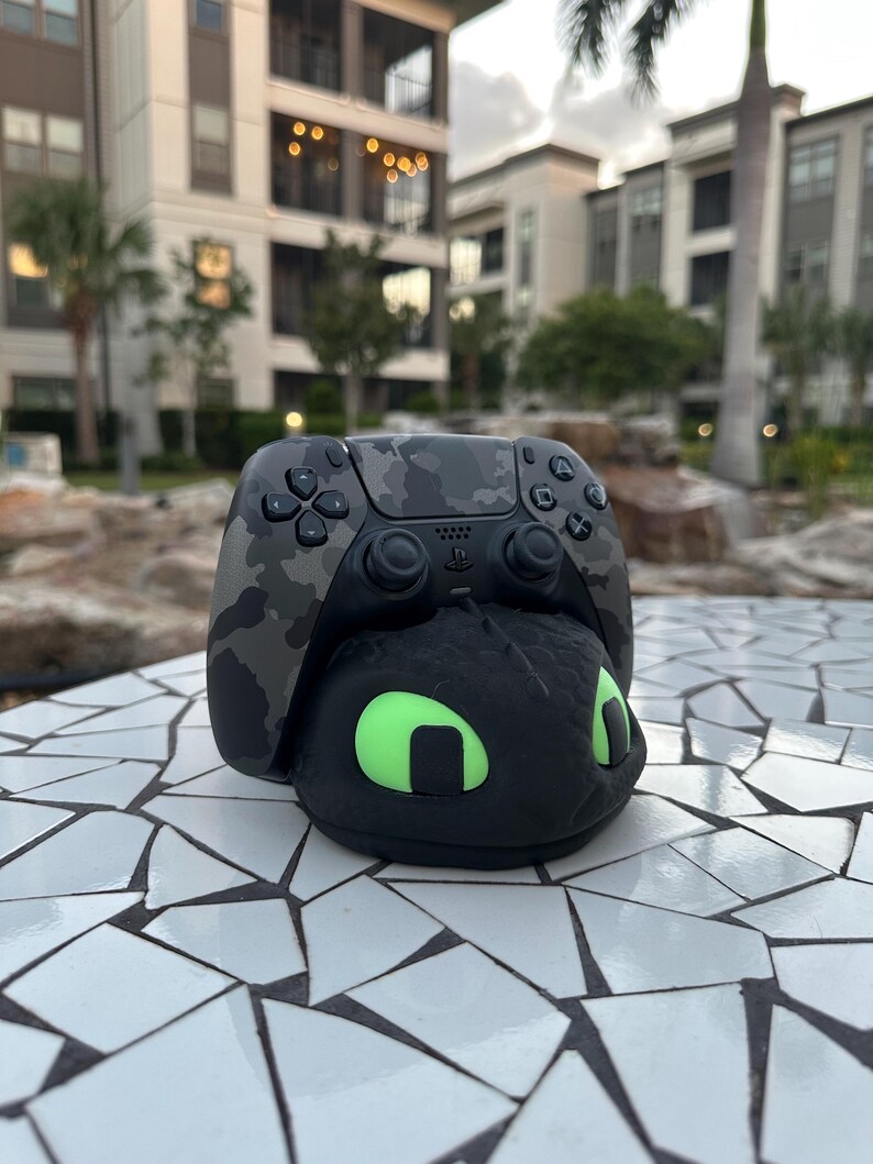 Toothless Controller Stand – 3D Printed PS5, Nintendo Switch, Xbox ...