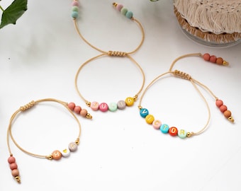 Adjustable colorful message bracelet, customizable bracelet, alphabet bead bracelet - L'atelier de Magena