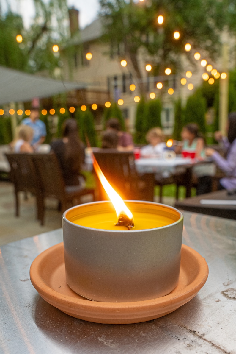 The Outdoor Candle - Citronella - Thumbnail 4
