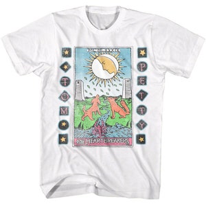 Camiseta branca com carta de tarô Tom Petty