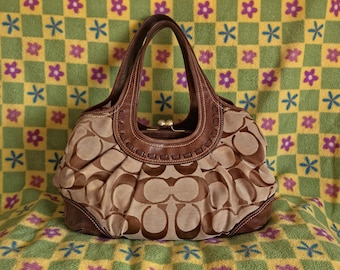 Rare Color Coach Pink Ergo Kisslock Hobo Purse (K0826-13610