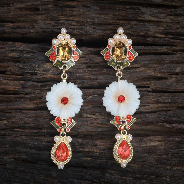 Boucles d'oreilles CLIP ON NON Percées Pinces Pendante Doré Art Déco Chandelier Fleur Mini Perle Blanche Email Rouge Estilo Vintage