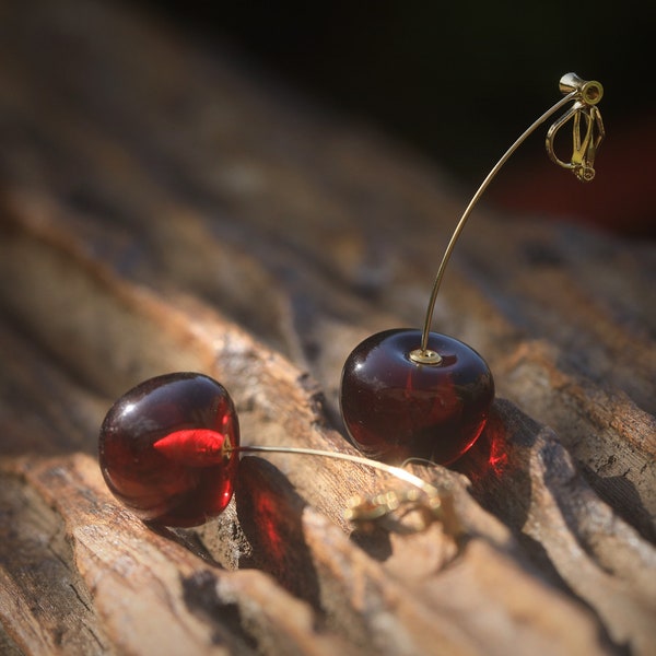 Boucles d'oreilles CLIP ON NON Percées Pendante Doré Art Déco Une Cerise Résine Couleur Grenat Great Gatsby 1920S Mariage Vintage Style