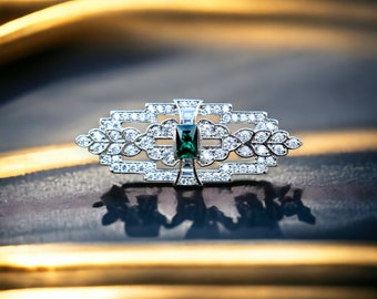 Petite Broche Belle Epoque Argenté Géométrique Laurier Serti CZ Blanc Vert Emeraude 1920s Vintage Style Mariage Plaqué Rhodium