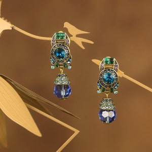 Boucles d'oreilles CLIP ON NON Percées Pinces Pendante Pavé Strass Turquoise Perle en Verre Facetté Bleu Pale Vintage Style image 4