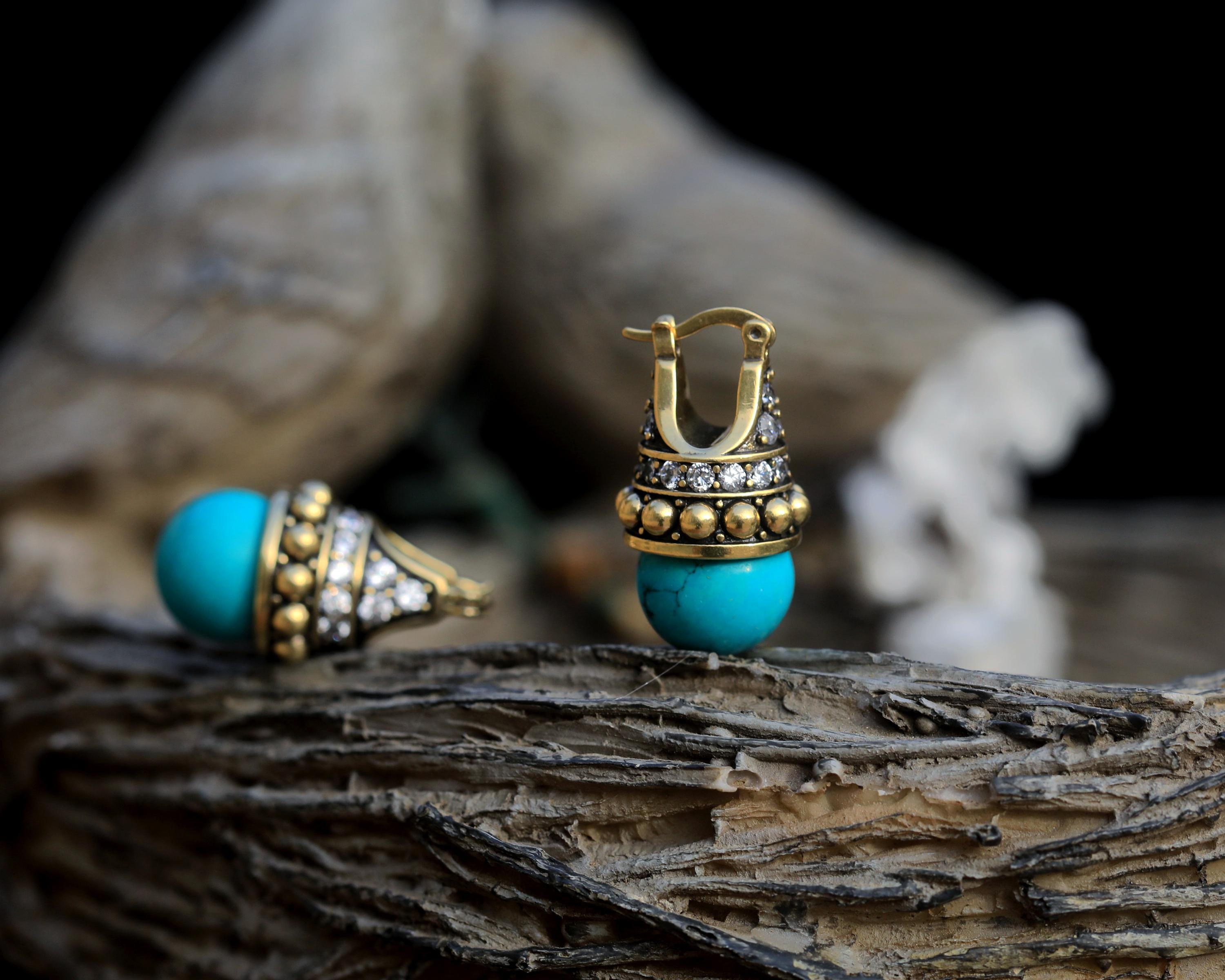 Boucles D'oreilles Dormeuses Dorées Style Art Déco - Serti CZ, Perle Fausse Goutte, Neuves