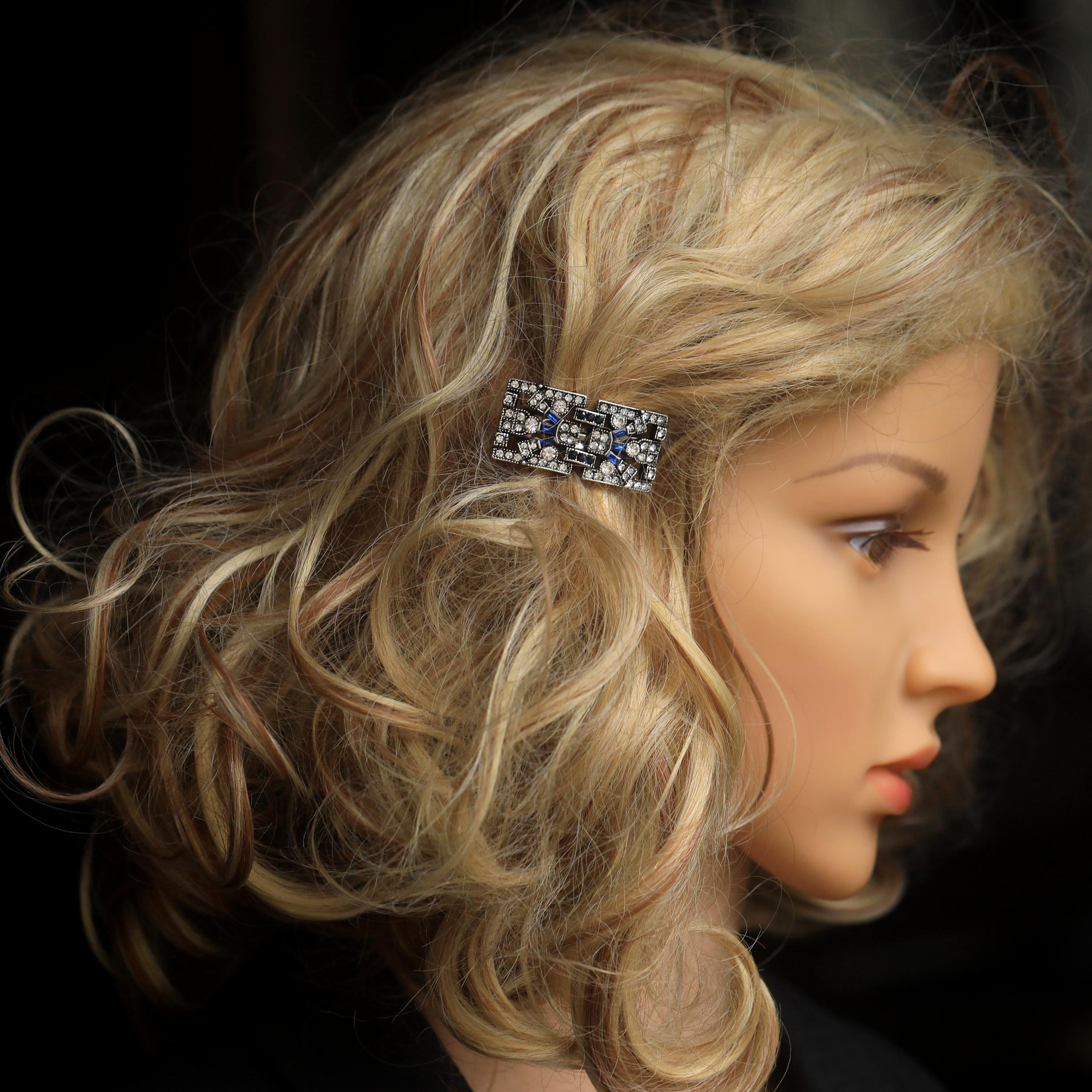 Barrette à Cheveux Clips Art Déco – Design Ovale Floral Avec Strass Bleus, Couleur Argenté Antique, Neuve Et Unique