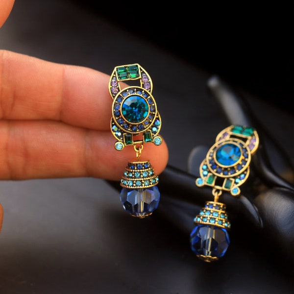 Boucles d'oreilles CLIP ON NON Percées Pinces Pendante Pavé Strass Turquoise Perle en Verre Facetté Bleu Pale Vintage Style