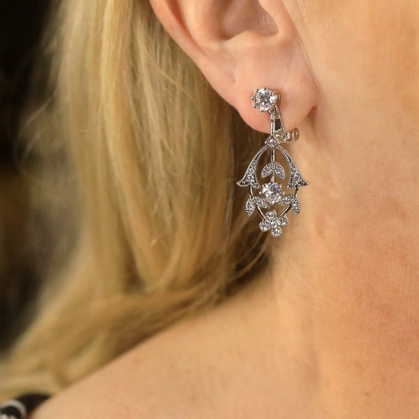 Boucles d'oreilles CLIP On NON Percées Pinces Pendante  Belle Epoque Petit Chandelier CZ Fin Guirlandes Vintage Style Mariage Légères Rhodié