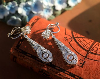 Boucles d'oreilles CLIP ON Non Percées Pinces Pendante Argenté Belle Epoque Goutte Serti de CZ Blanc Vintage Style Mariage