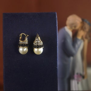 Art Deco Sleeper Earrings Gold Silver Antique Faux White Pearl 12mm Mini Pearl Black Rhinestone Vintage Wedding Style 1920s