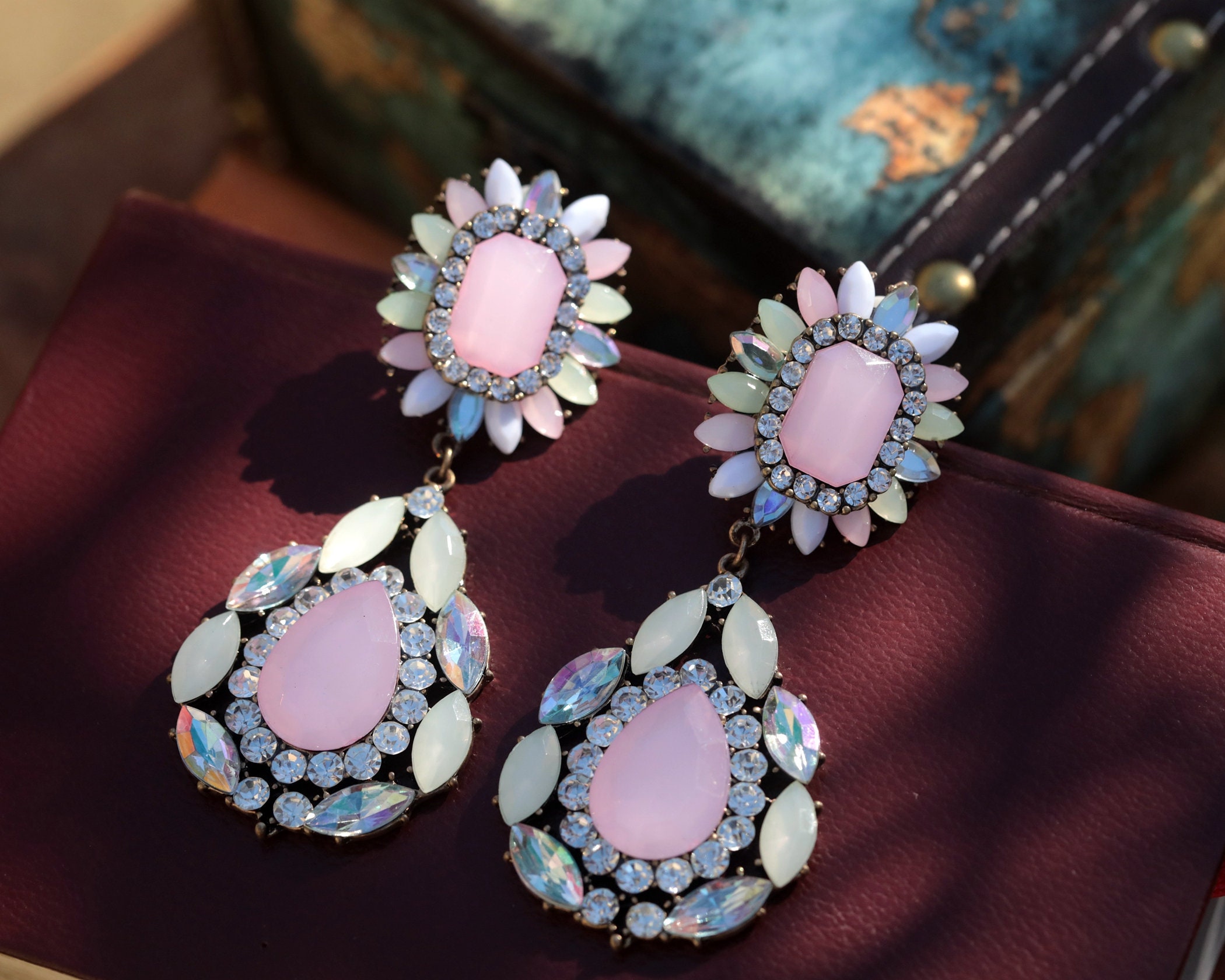 Boucles D'oreilles Pendantes Roses Rétro - Métal Cuivré, Hauteur 2,2 Cm - Neuf Avec étiquettes