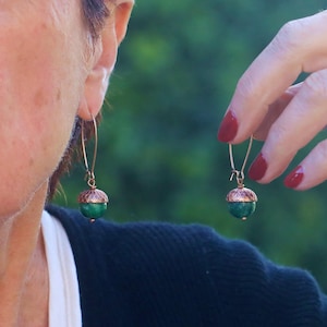 Pretty Art Nouveau Long Copper Acorn Green Jade Pearl Dangle Earrings 12mm 14mm Vintage Style