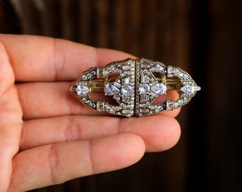 Wunderschönes Antik-Gold Art Deco Geometrische Oval Doppelclip Brosche Set mit weißem Baguette Tropfen Zirkonia 1920er Vintage Great Gatsby Stil