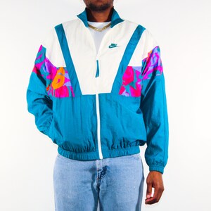 vintage nike windbreaker outfit