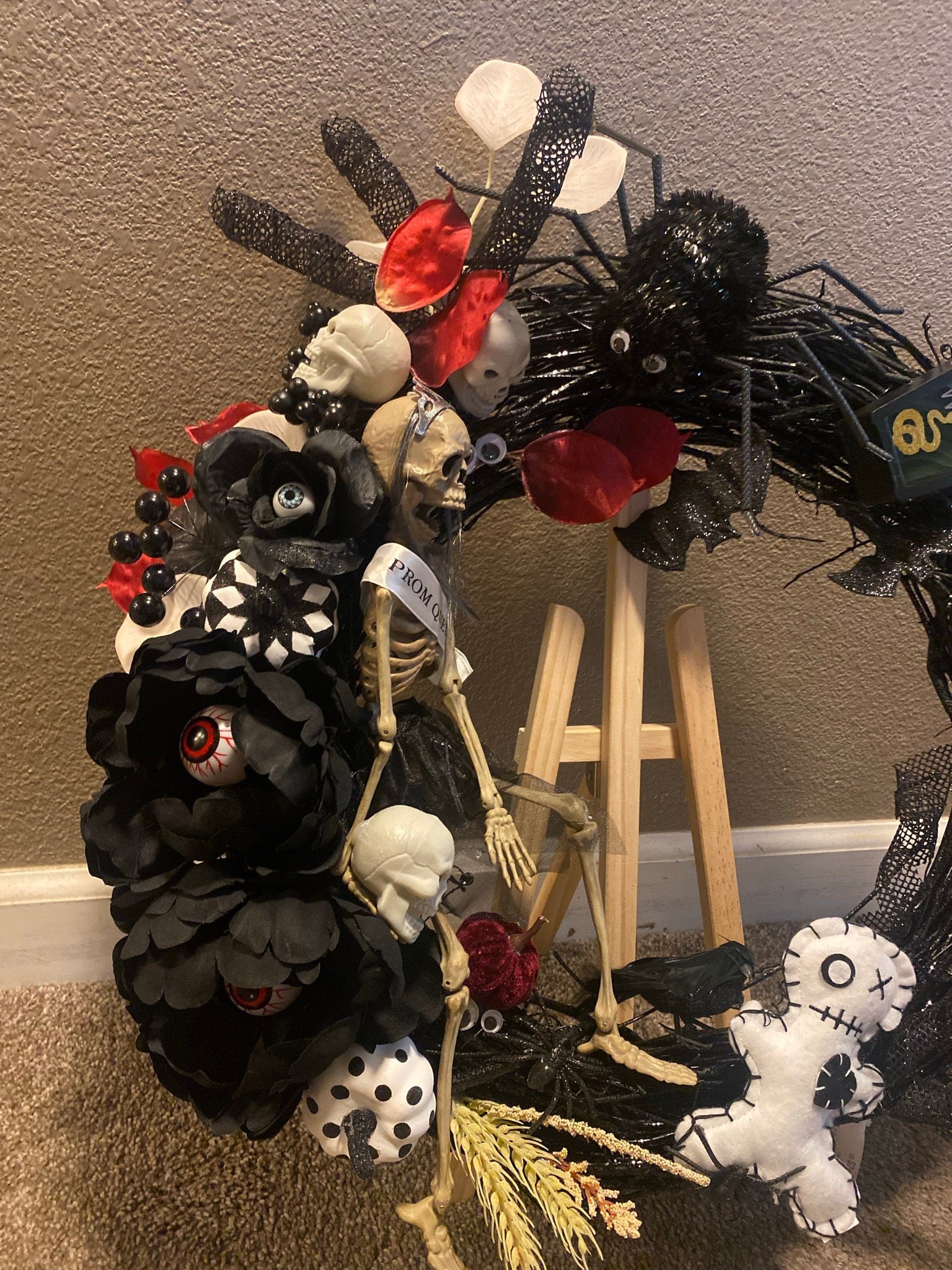 Creepy Wreath - Etsy
