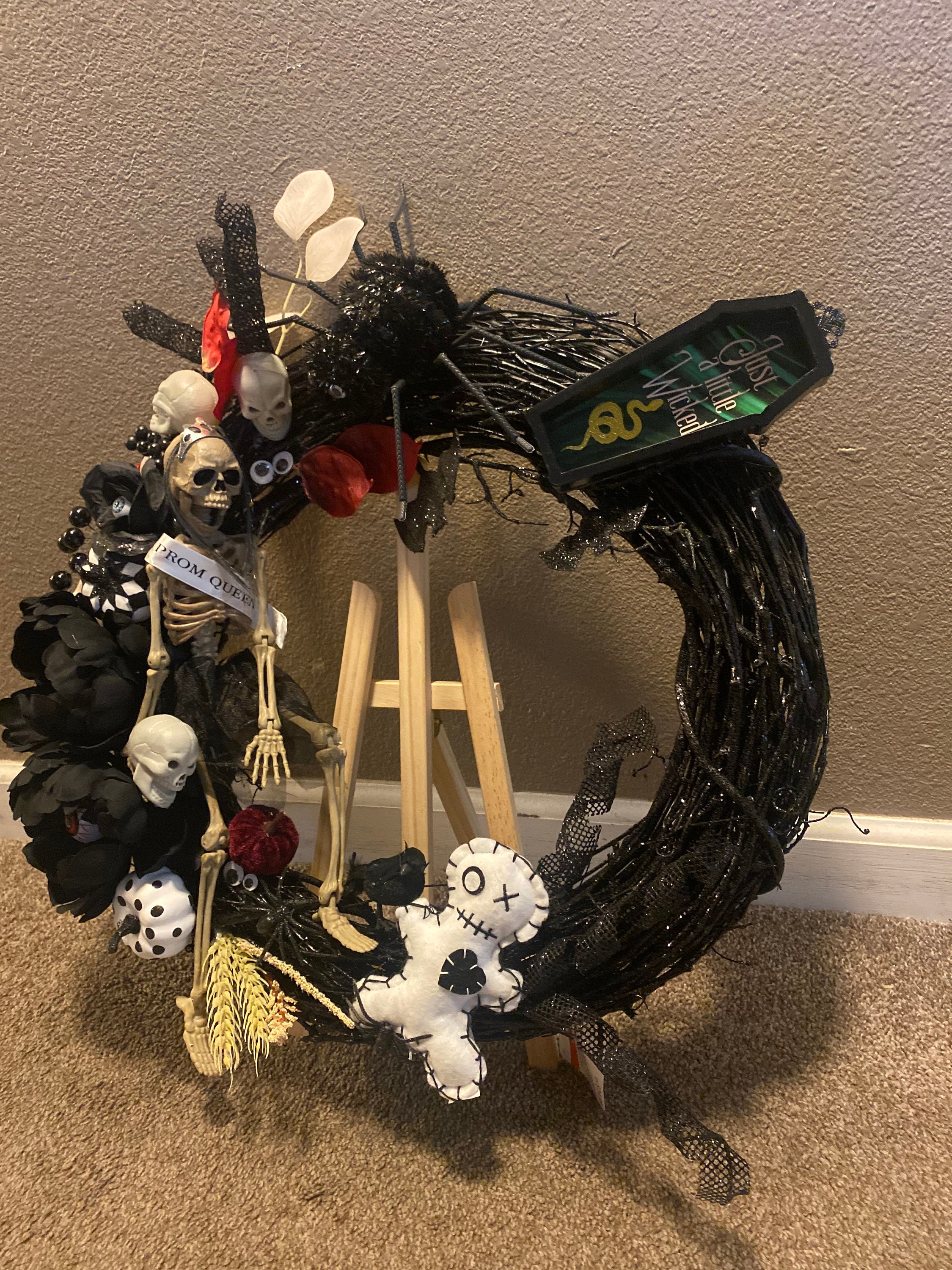 Creepy Wreath - Etsy