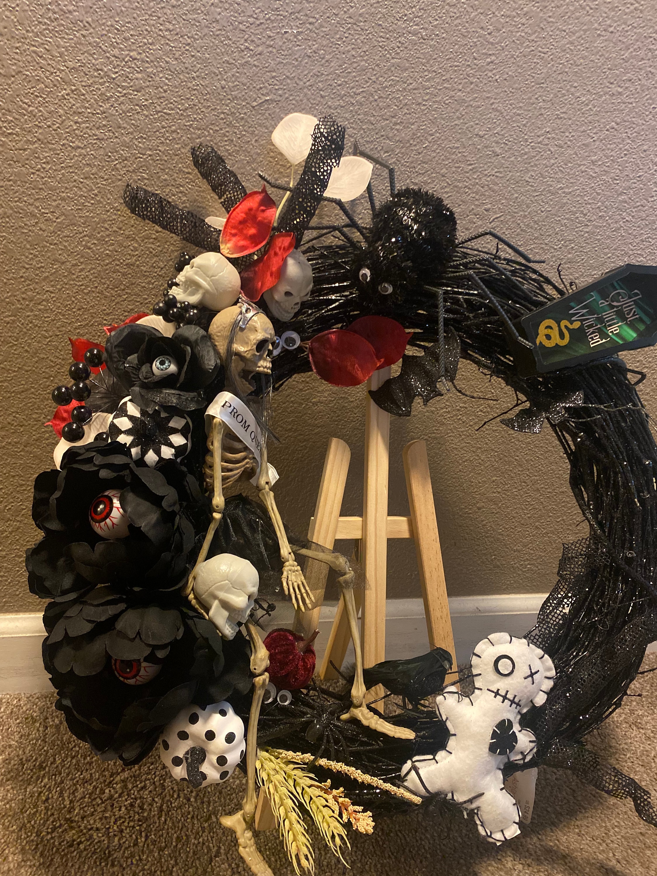 Creepy Wreath - Etsy