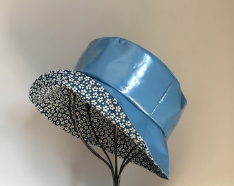 Chapeau  ROSINE cire bleu canard fleurs geometriques