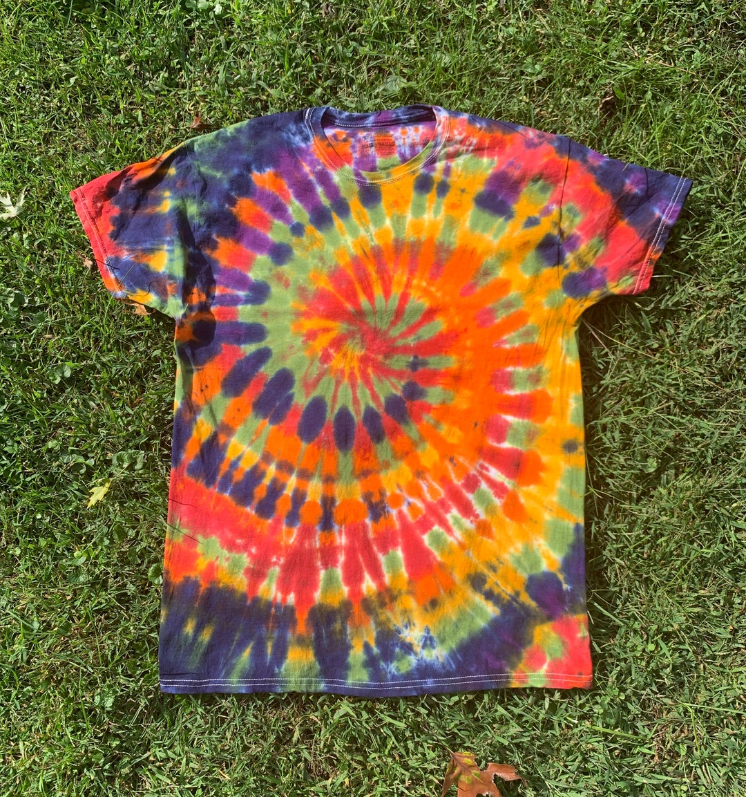 swirl tie dye shirt