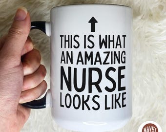 Taza de enfermera increíble, taza de café de enfermera personalizada, taza de enfermera personalizada, regalos de enfermera registrados personalizados, taza de LPN, regalo de agradecimiento de enfermería