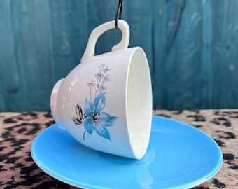 Tea cup Bird feeder using upcycled teacup & saucer with chain. Funky garden decor.Garden decor.