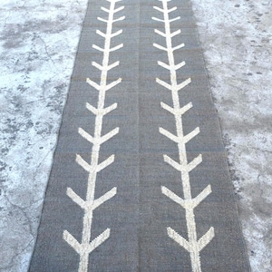 Handwoven Wool Jute Kilim Runner Rug: Oriental Geometric Design