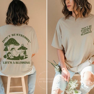 Groovy Frog Tshirt, Funky Graphic T shirt, Dont Be Stressin Oversized Summer Tee, Trendy Cottagecore Froggy Tee Cute VSCO girl Tee Toad Retro