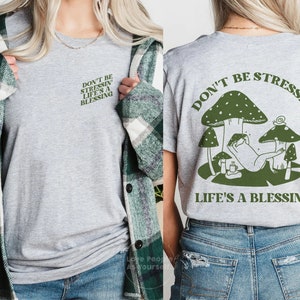 Groovy Frog Tshirt, Funky Graphic T shirt, Dont Be Stressin Oversized Summer Tee, Trendy Cottagecore Froggy Tee Cute VSCO girl Tee Toad Retro