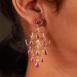 18Kゴールド ルビーシャンデリアイヤリング、宝石ウェディングジュエリー