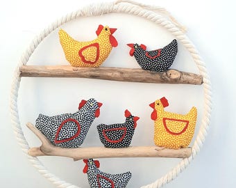 Paasdecoratiekrans (kippen op een stok)