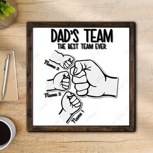 Custom Dad Fist Bump Wooden Sign Personalized Square Dad&#39;s Team Family Name Sign Best Dad Ever Home Decor Holiday Wall Art Father&#39;s Day Gift