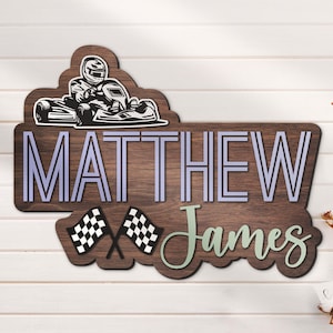 Letrero de madera personalizado con nombre de carrera de karts para guardería, bandera a cuadros de carreras de coches de madera personalizada, decoración de pared para baby shower, regalo de cumpleaños para niño y niña