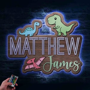 Personalizado dinossauro criança nome do berçário de madeira luzes led sinal personalizado dino t rex berço de madeira decoração do quarto chá de bebê menino menina aniversário criança