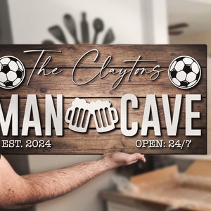 Letrero de madera personalizado con nombre para cueva de hombre, para fútbol, pub, bar, cabaña de madera, decoración rústica para habitación, sótano, bar, regalo de Navidad