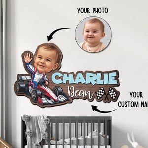 Letrero de madera con foto personalizada para coche de carreras de niños, nombre de guardería, bandera a cuadros de carreras de coches de madera personalizada, decoración de pared para baby shower, regalo de cumpleaños