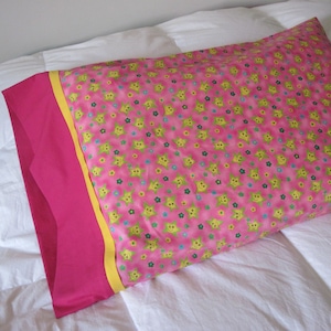 Pillowcase, Child's Bedding, Themed Pillowcase, Pillowcase for Girls, Smiling Stars design with Pink Band, 100% cotton Pillowcase, handmade