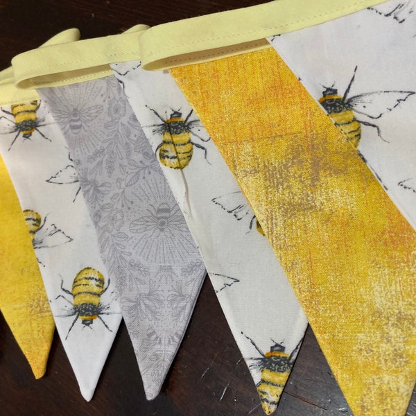 Bumble bee bunting. Garden decoration. Yellow. Priced per metre