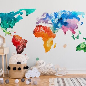 Carte du monde papier peint coloré blanc | Colourful World | Carte du papier peint | Papier peint photo avec carte du monde coloré pour la chambre d’enfant