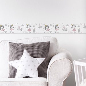Prinzessinnen Tapete als Bordüre selbstklebend | Tapete mit Einhorn in Rosa und Grau | Wolken Tapete ideal für Babyzimmer von Mädchen