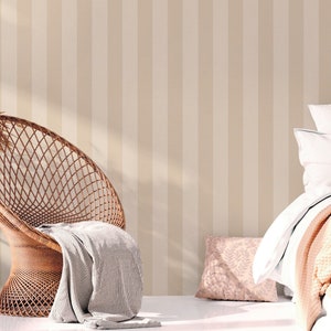 Edle Streifentapete Beige | Vliestapete skandinavisch gestreift Weiß | Tapete Wohnzimmer Schlafzimmer Esszimmer Badezimmer | 10,05m x 0,53m